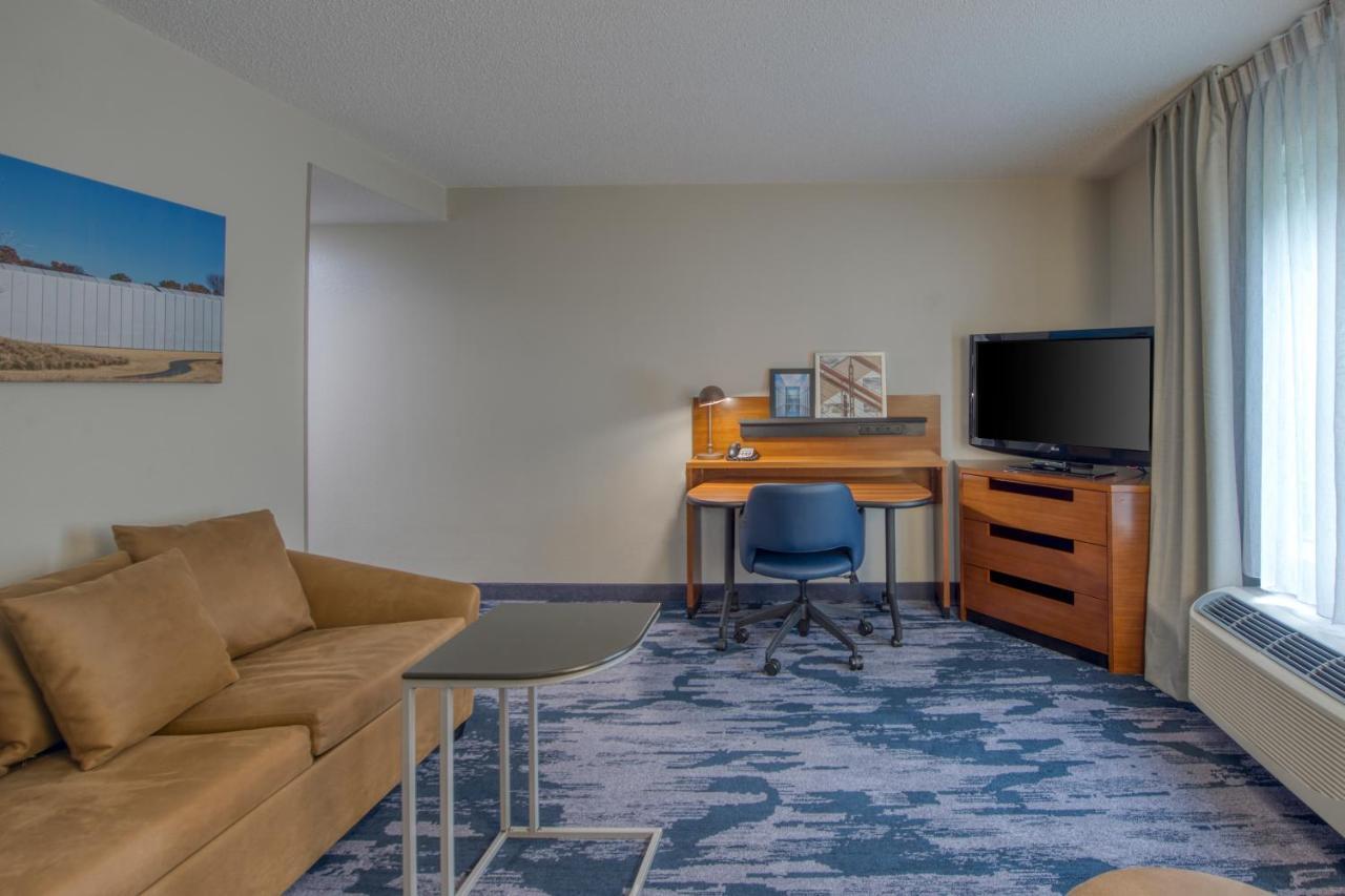 Fairfield Inn & Suites Raleigh Crabtree Valley Buitenkant foto
