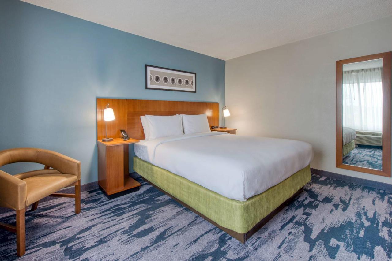 Fairfield Inn & Suites Raleigh Crabtree Valley Buitenkant foto